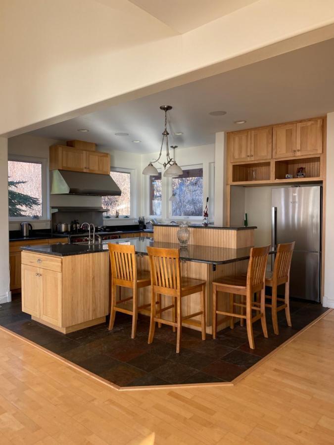 Frenchy'S Adventure Bed And Breakfast Anchorage Luaran gambar