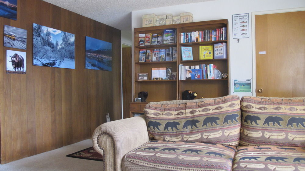 Frenchy'S Adventure Bed And Breakfast Anchorage Luaran gambar