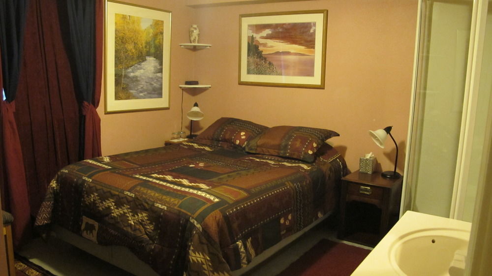 Frenchy'S Adventure Bed And Breakfast Anchorage Luaran gambar