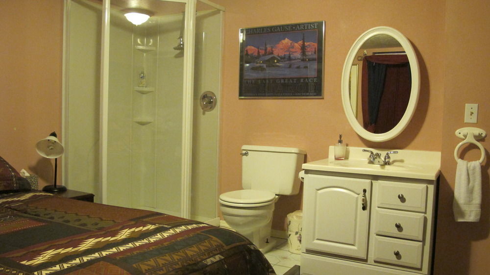 Frenchy'S Adventure Bed And Breakfast Anchorage Luaran gambar